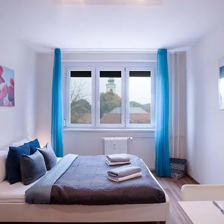 Peaceful, Cozy And New With Balcony *