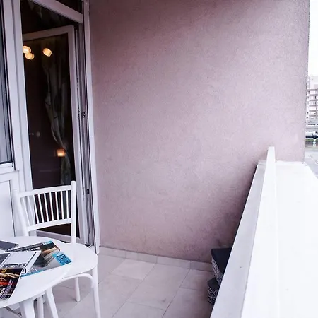 Peaceful, Cozy And New With Balcony Apartment