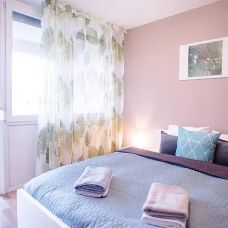 Peaceful, Cozy And New With Balcony